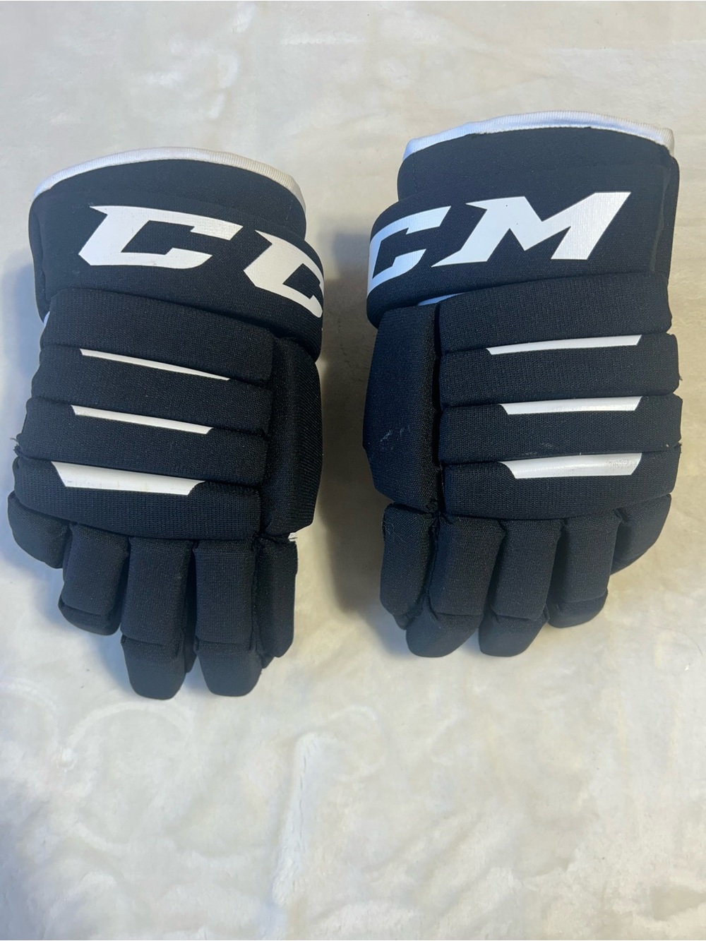 CCM Black and White Tacks 4R2 Hockey Gloves